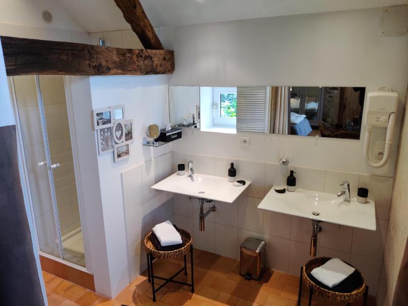 Double Room image 1