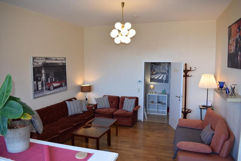 Two-Bedroom Apartment Augustastr. 84 image 4