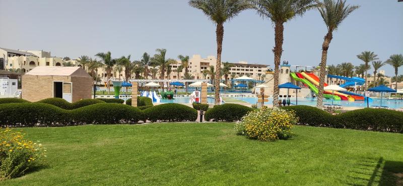 Royal Lagoons Resort & Aqua Park Families and Couples Only - image 11