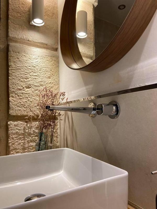 Deluxe Double Room image 2