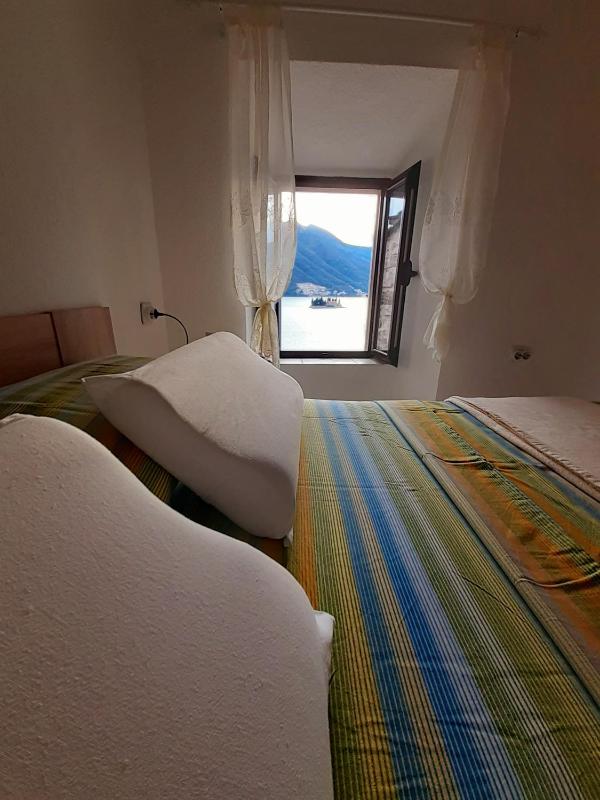 Double Room with Shared Bathroom image 3