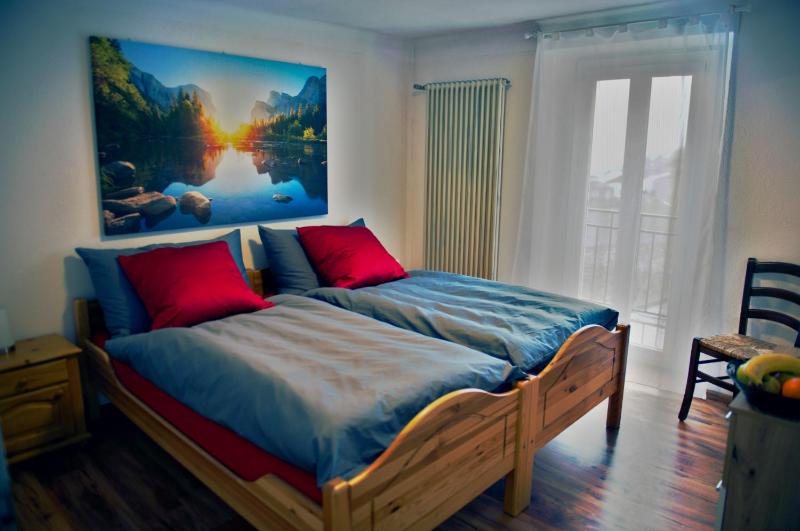 Double Room with Shared Bathroom image 2
