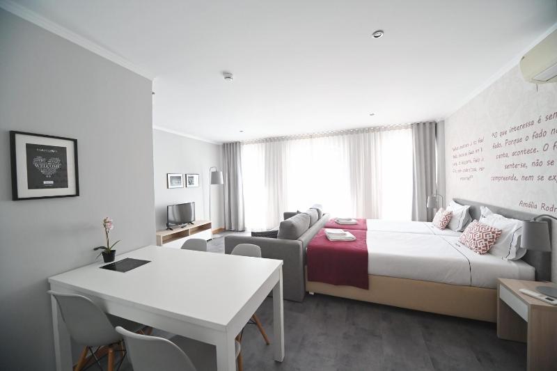 Studio Apartment - Second Floor image 3