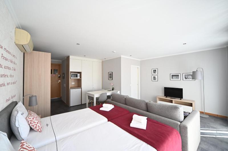 Studio Apartment - Second Floor image 4