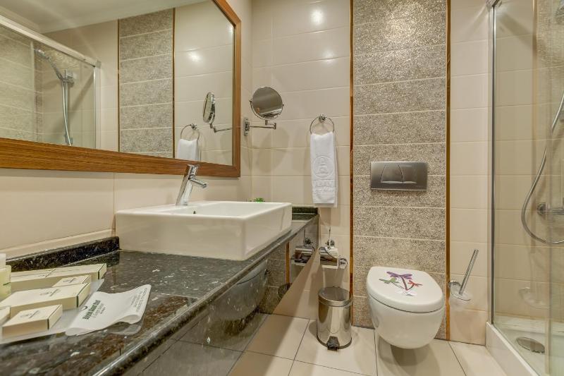 Standard Double Room with Lake Side image 2