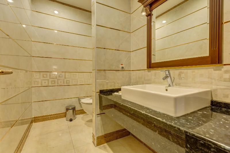 King Suite image 2