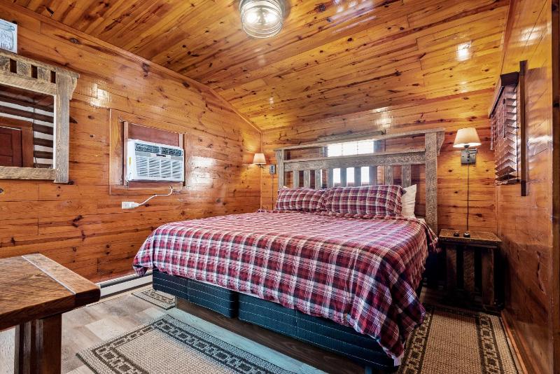 Double Room with Patio image 2