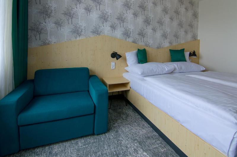 Economy Double or Twin Room image 4