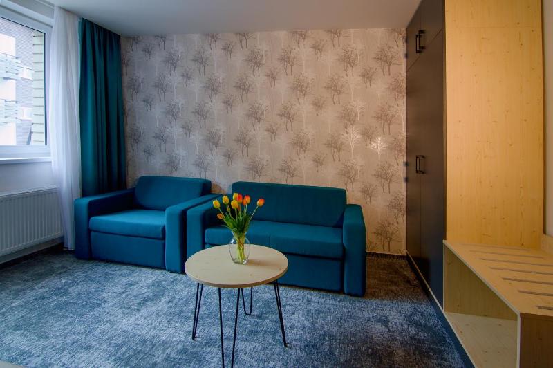 Triple Room with Balcony image 2