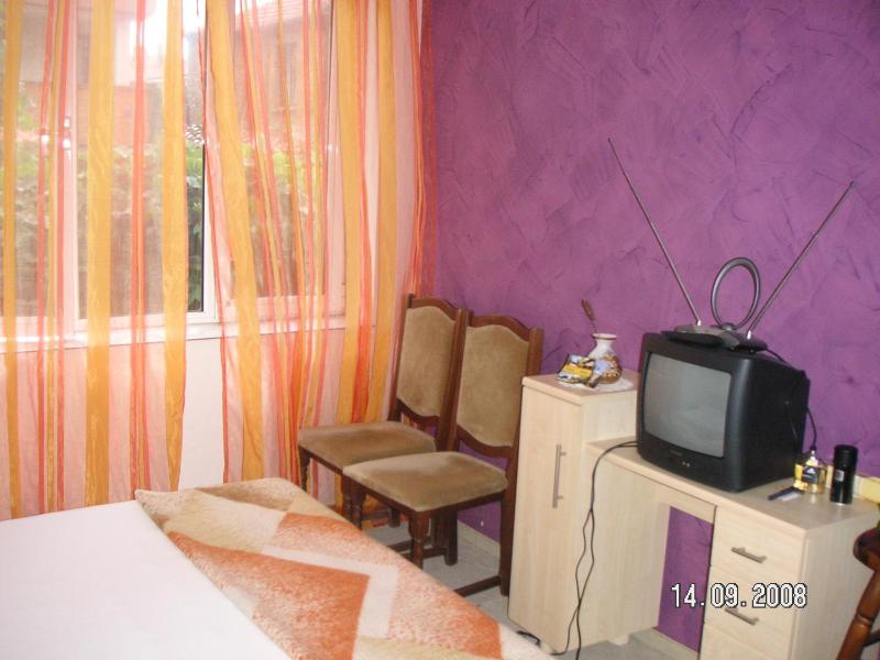 Economy Double or Twin Room image 2