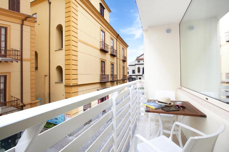 Hotel Tasso Suites & Spa - image 9