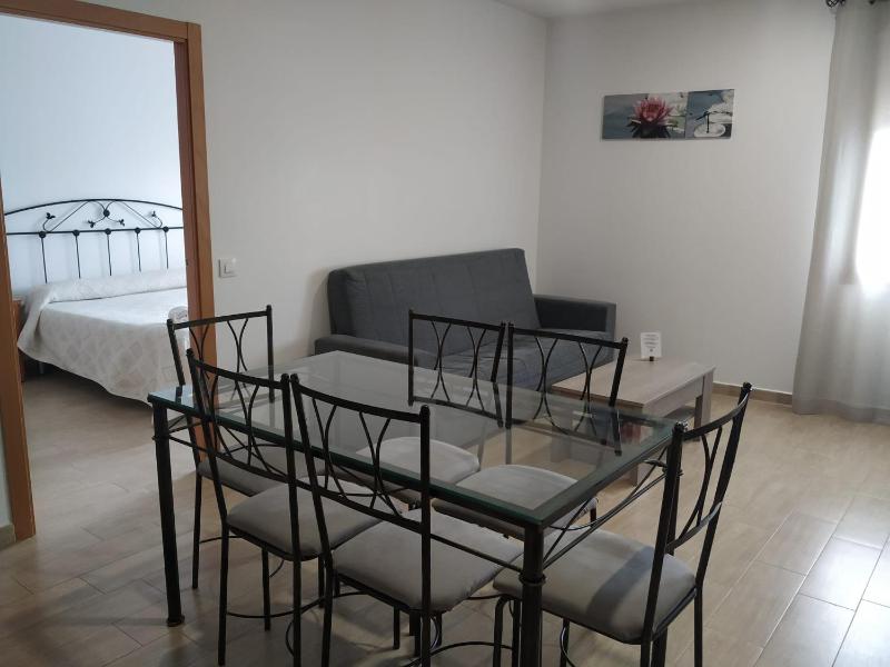 Superior Family Room image 3