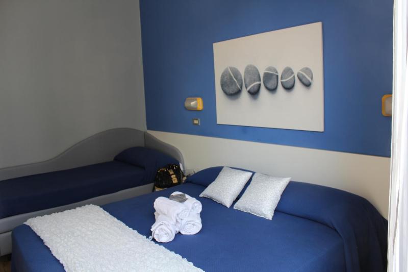 Triple Room image 3