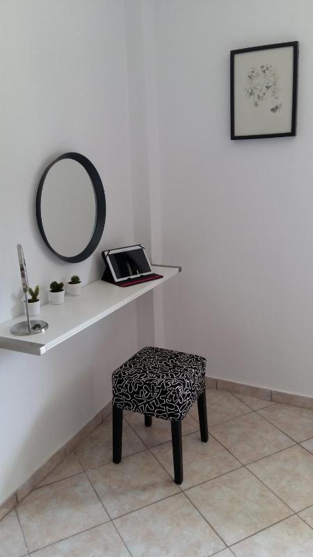 Deluxe Room image 3