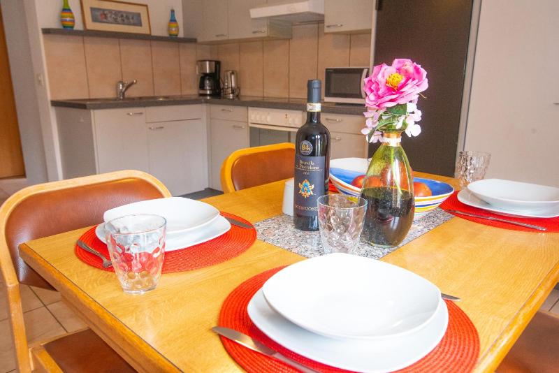 Sunny Day Holiday Apartment - image 8