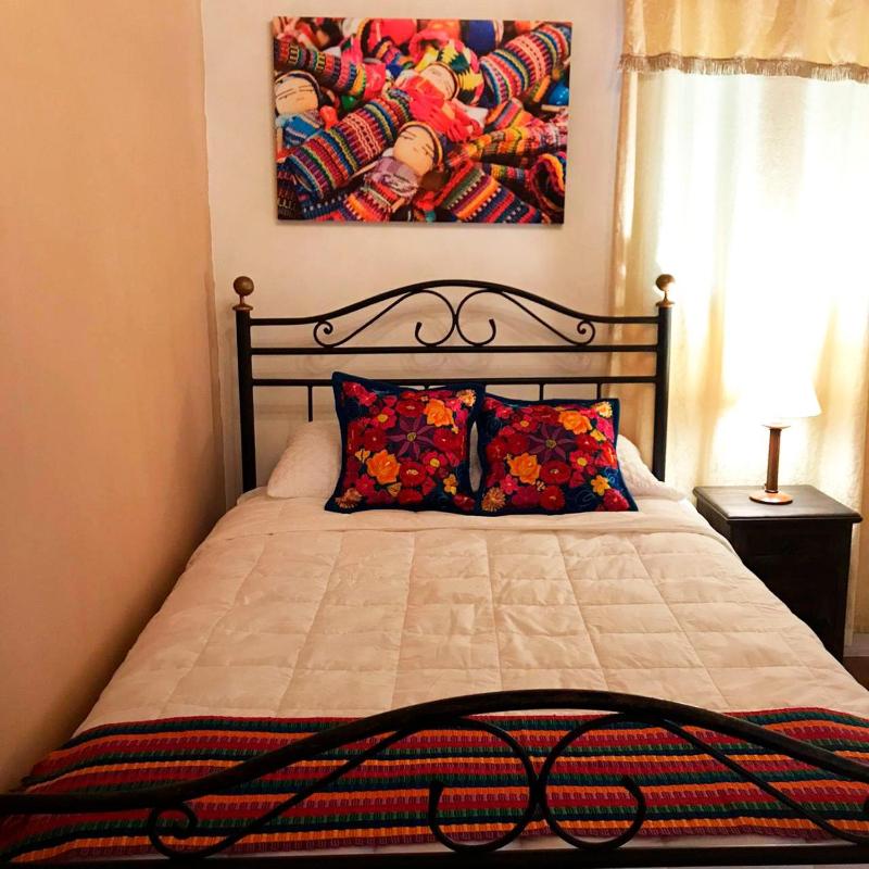 Luna Maya Antigua - image 6