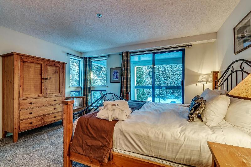 Greystone Lodge 401 Ski-in Out - image 37