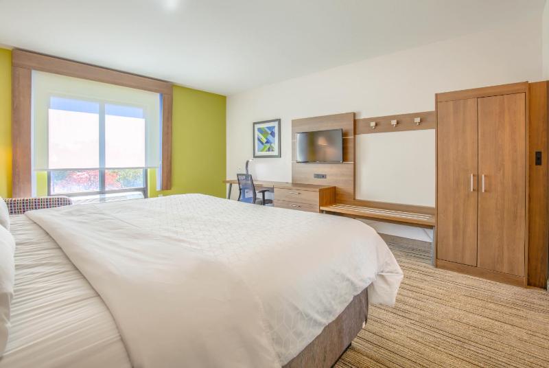 Standard Room image 3