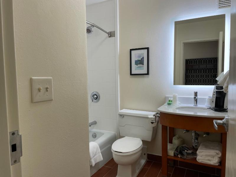 Standard Room image 3