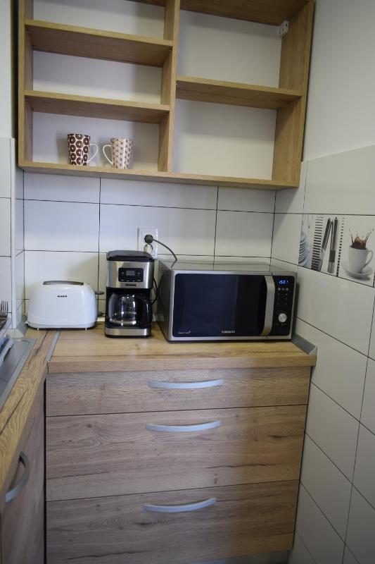 One-Bedroom Apartment image 3