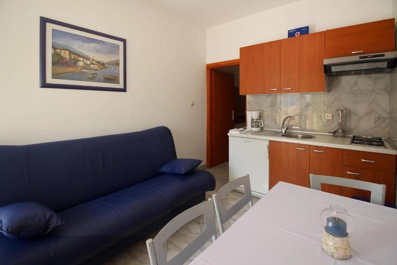 One-Bedroom Apartment with Terrace and Sea View image 2