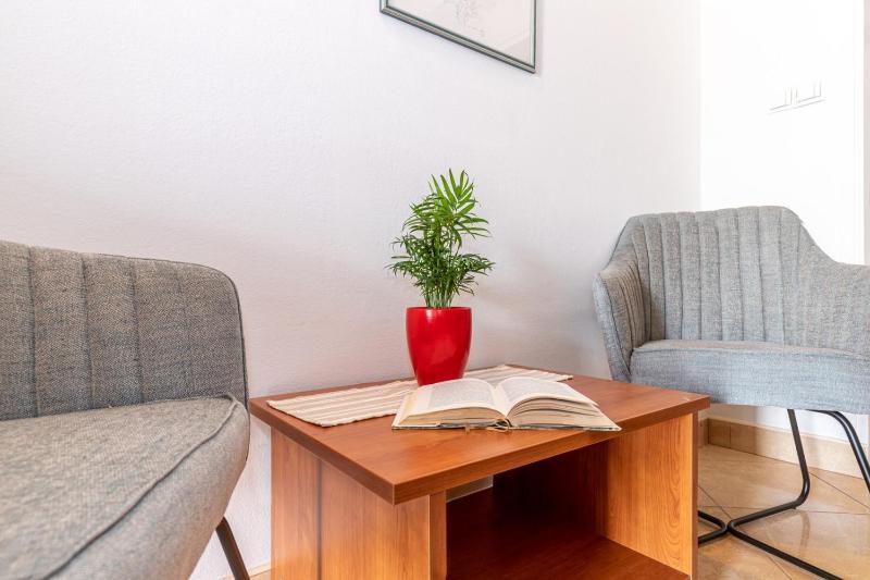 Apartment image 4