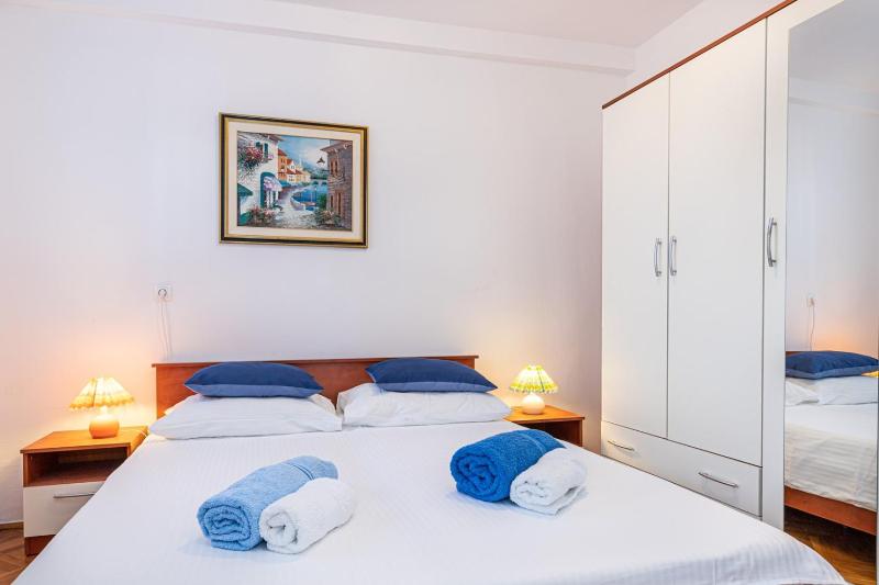 Apartment image 3