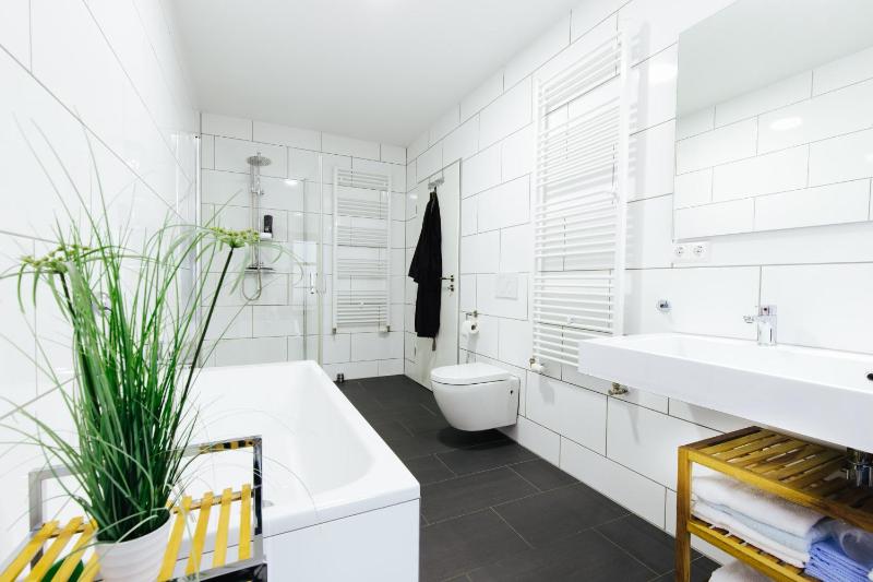 One-Bedroom Apartment 3 image 3