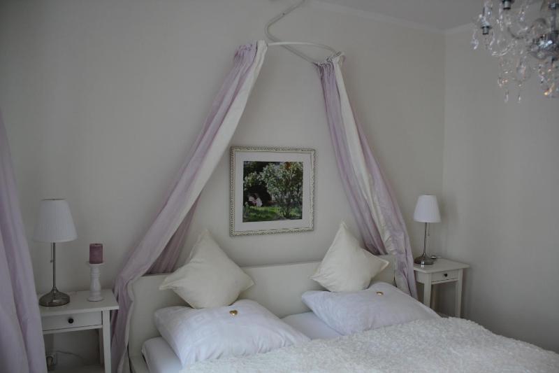 Double Room image 4