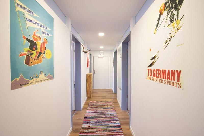 Three-Bedroom Apartment 6 image 3