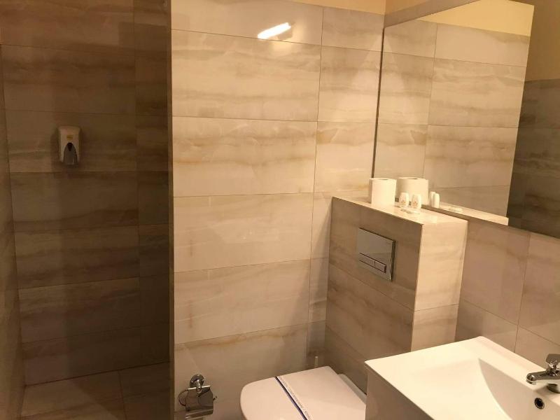 Deluxe Double Room image 4