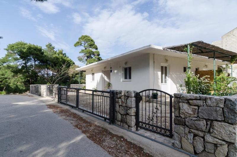 Studio Apartment with Terrace image 1