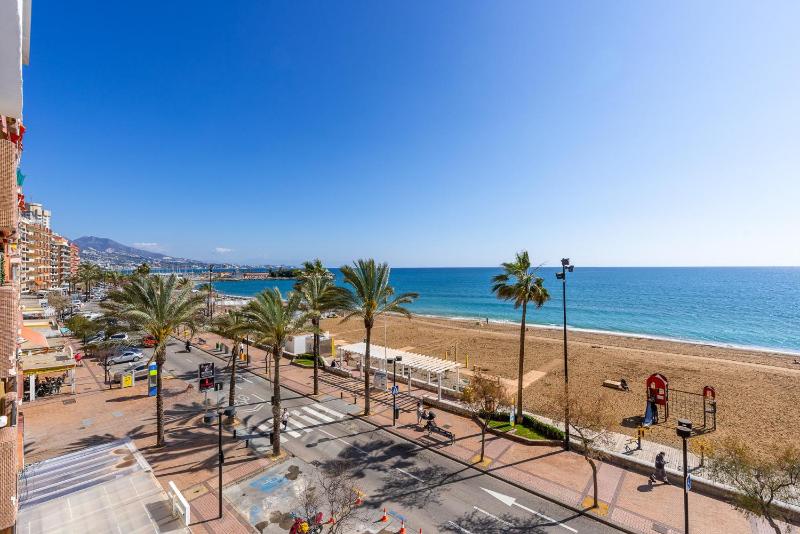 Maritimo Fuengirola - Beach apartment first line - image 15