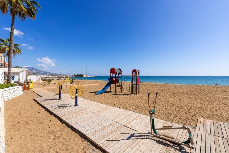 Maritimo Fuengirola - Beach apartment first line - image 6