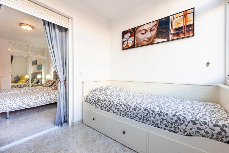 Maritimo Fuengirola - Beach apartment first line - image 14