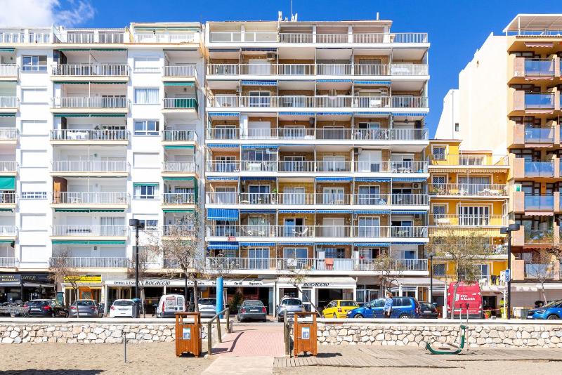 Maritimo Fuengirola - Beach apartment first line - image 3