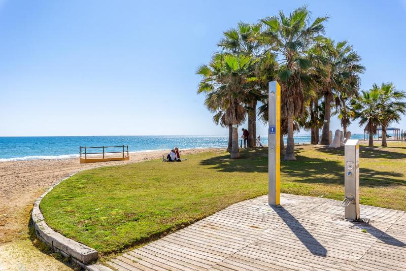 Maritimo Fuengirola - Beach apartment first line - image 9