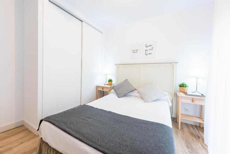 Apartamentos Toboso Plaza - image 17