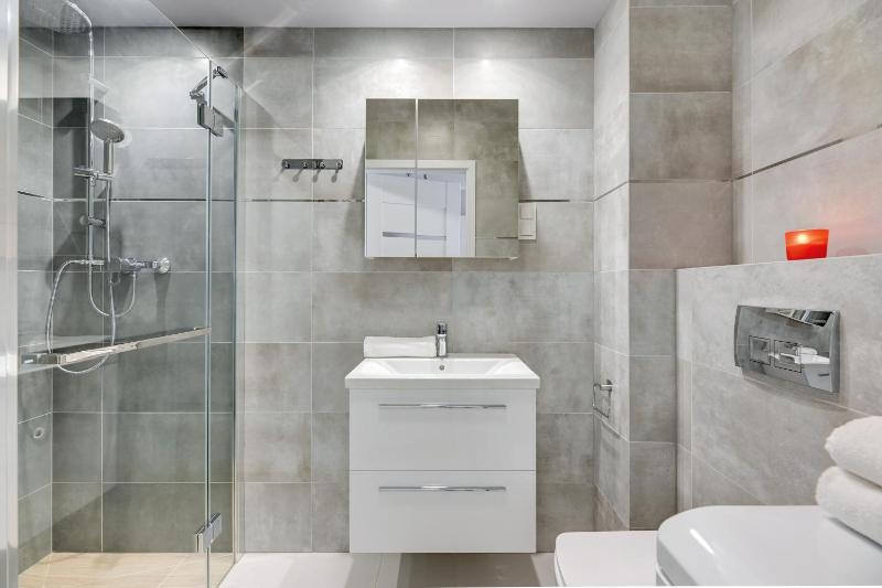 Studio Apartment image 2