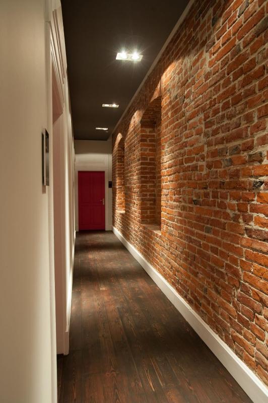 One-Bedroom Apartment image 3