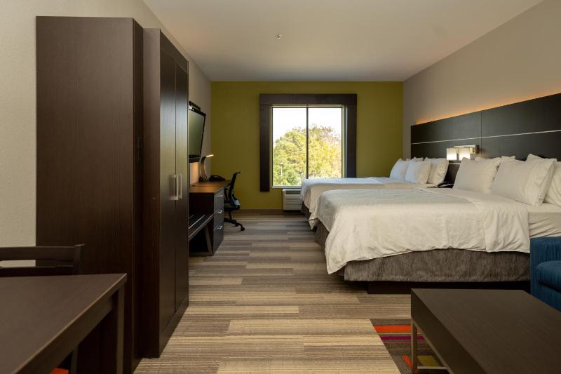 Standard Room image 2
