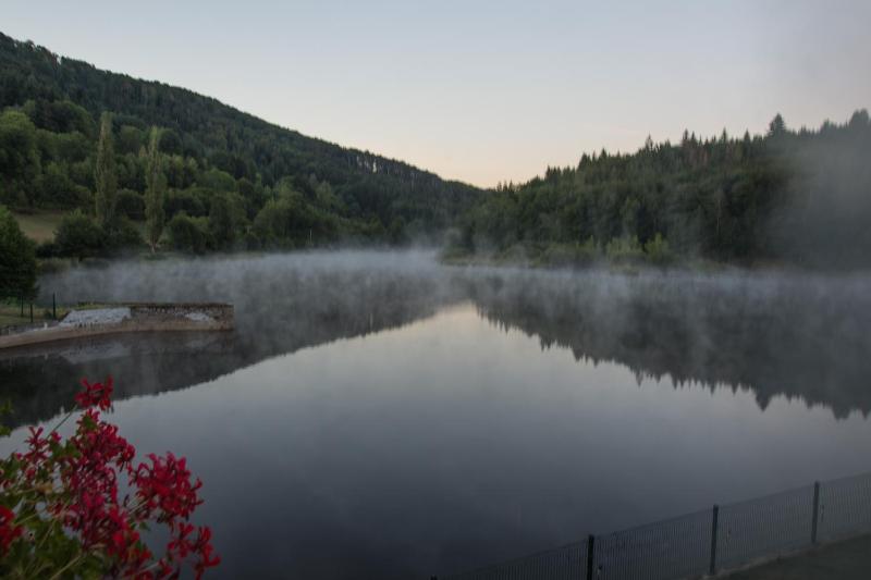 Double or Twin Room with Lake View image 2