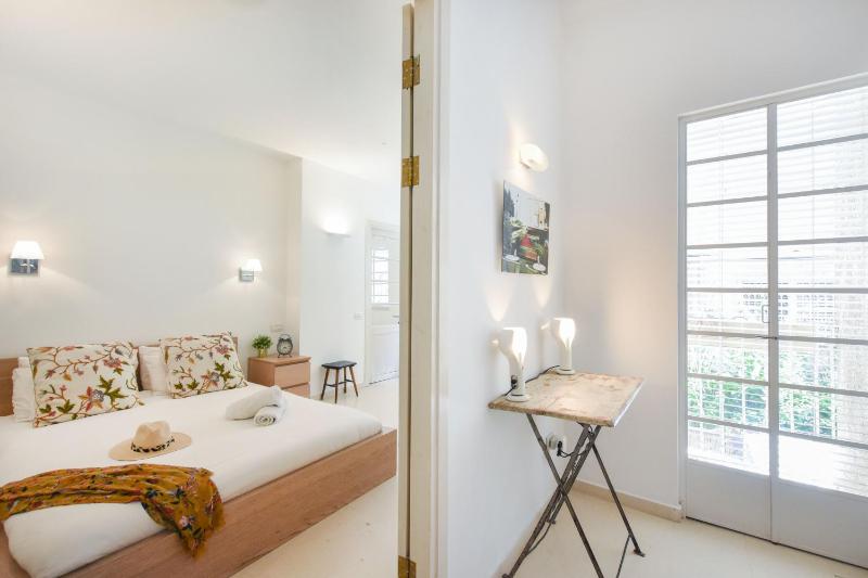 Spacious 3-BR Apartment by HolyGuest - image 9
