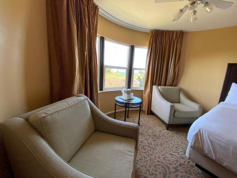 Standard Queen Room with Two Queen Beds image 3