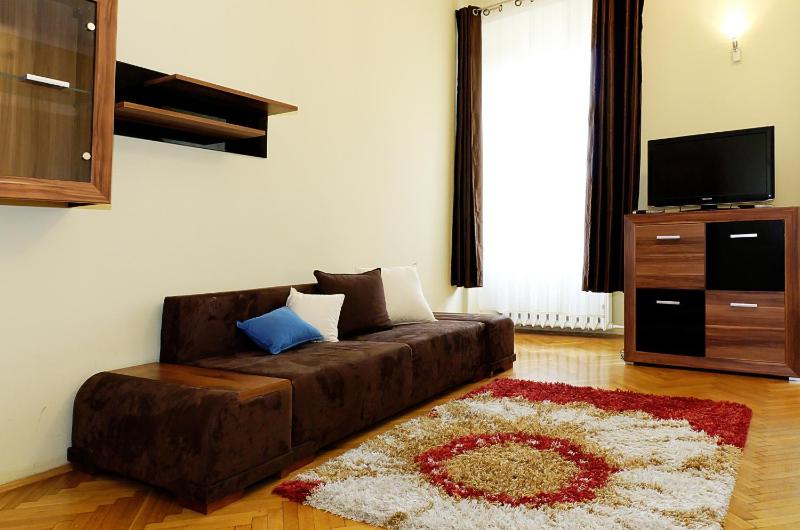 Studio (4 Adults) image 4