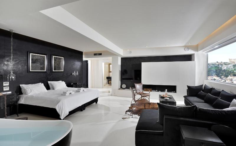 ALTO PSYRRI PENTHOUSE by K&K - image 2