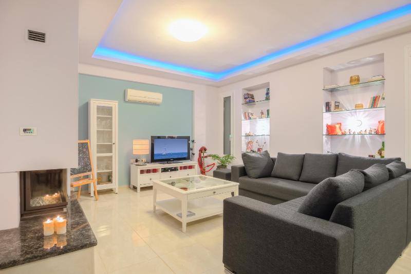 Four-Bedroom Villa with Private Pool image 4
