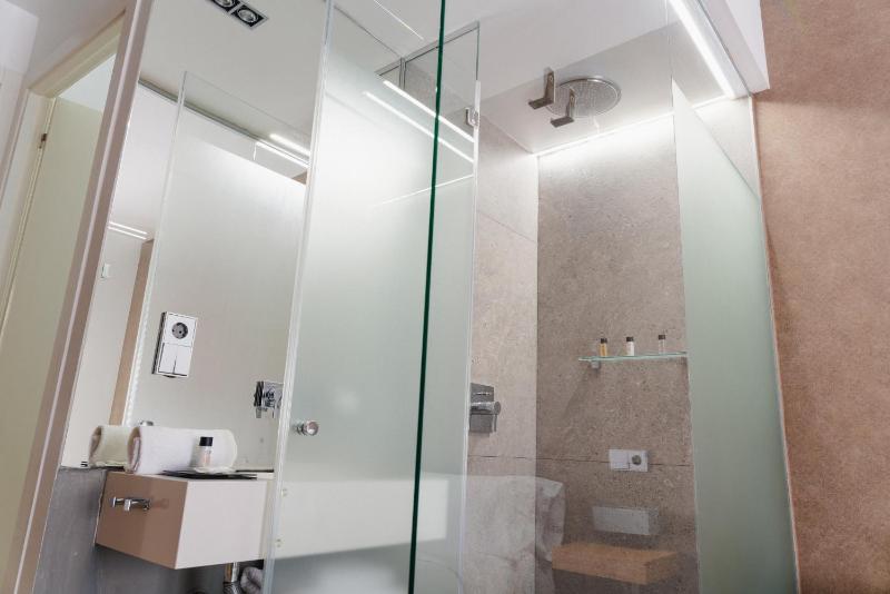 Cosmopolitan Boutique Rambla by Blossom Hotels - image 7