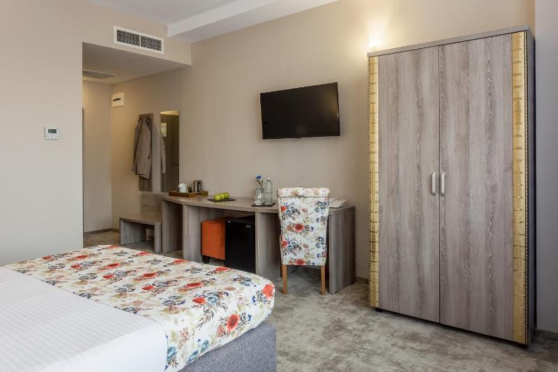 Prestige Boutique Hotel Craiova - image 24