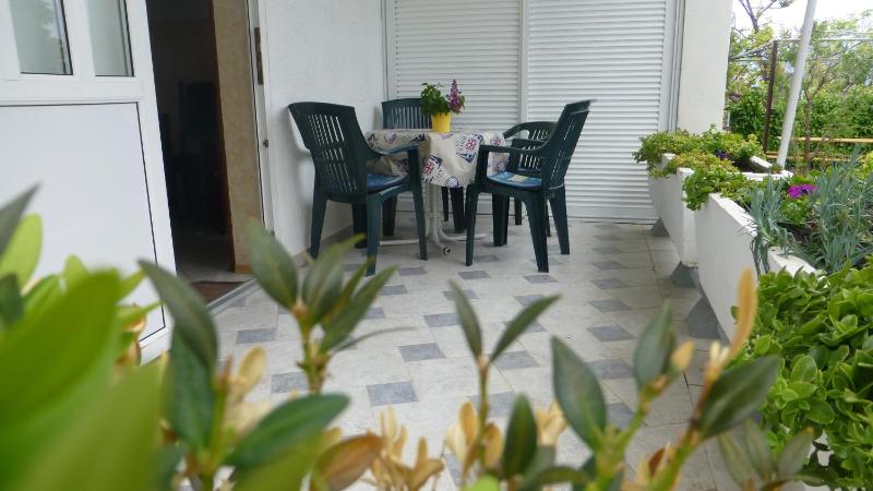 One-Bedroom Apartment with Terrace image 4